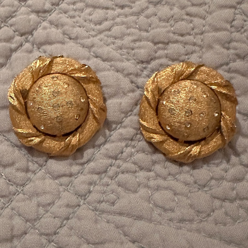 Weiss spectacular vintage clip on earrings,Gold with mini rhinestones.Beautiful!